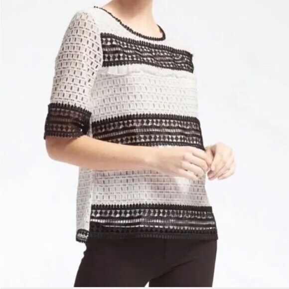 Banana Republic  - Picture 1 of 4